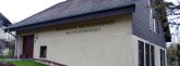 Außenansicht der Evangelischen Kirche Außenansicht der Evangelischen Kirche mit dem Schriftzug auf der Fassade Evangelische Kirchengemeinde Melanchtonhaus
